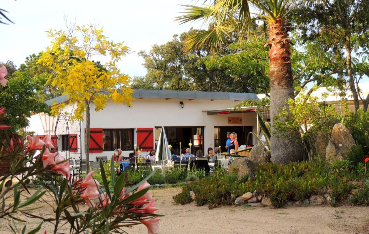 Feriendorf La Mora カルヴィ エクステリア 写真